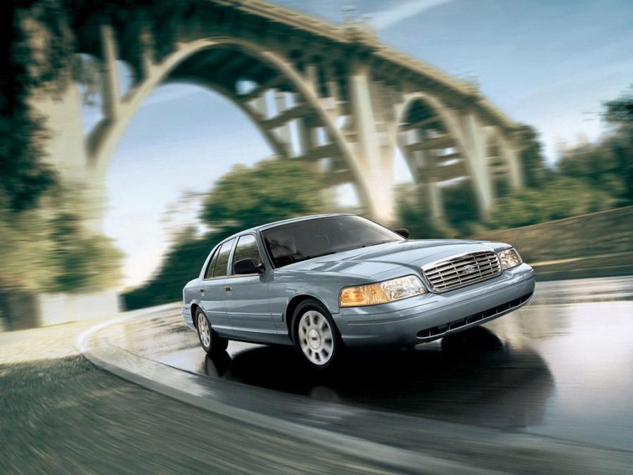  Ford Crown Victoria 1998 года  (фото 43 из 161)